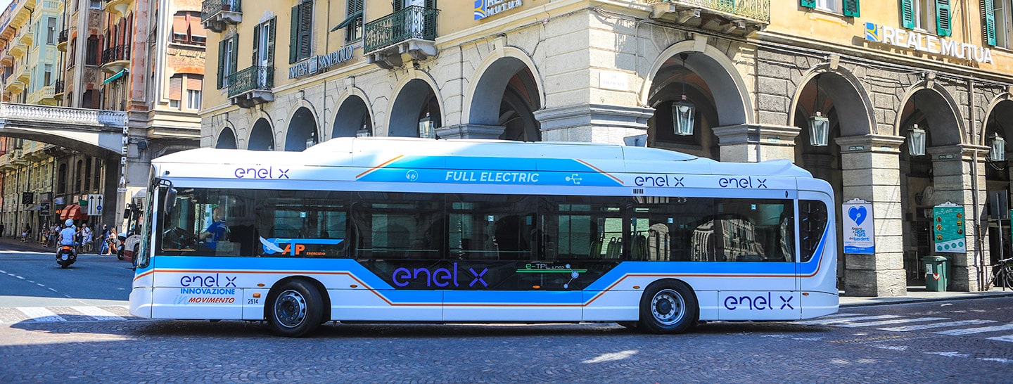 Goiás e Enel X testam articulado 100% elétrico no transporte coletivo